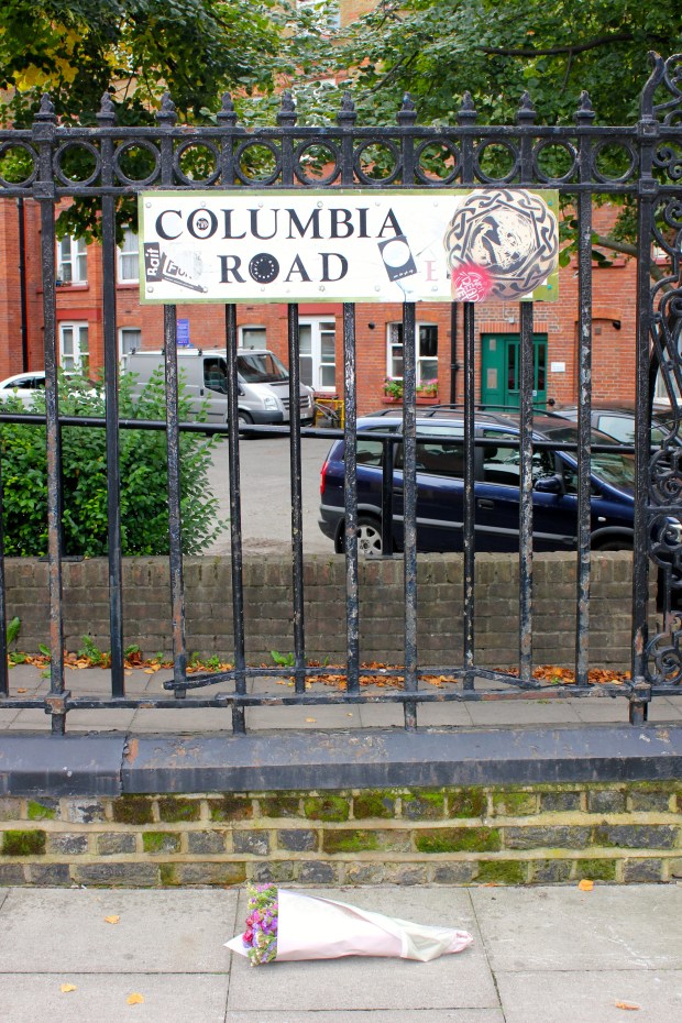Columbia Road Sign